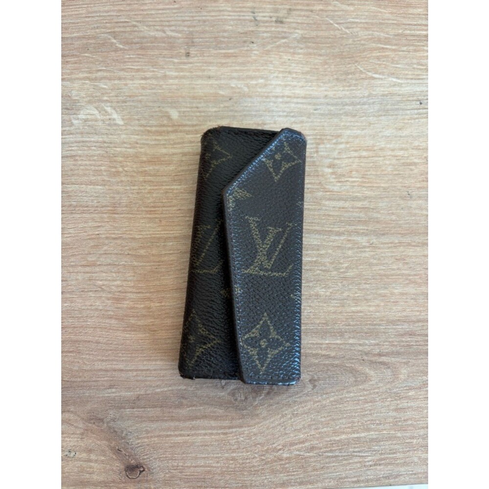 Authentic Louis Vuitton monogram key holder
